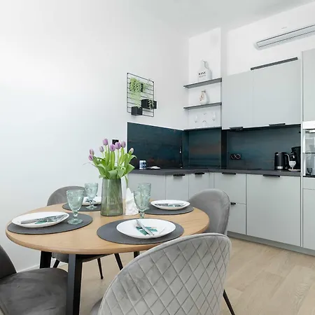 Hevenia Z Parkingiem I Balkonem By Renters Prestige Treptower Deep